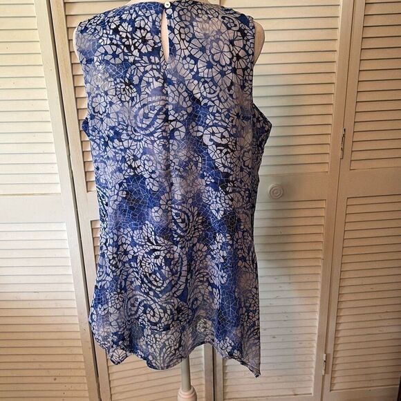 Fever Womens Top, size Medium, Blue and White Print, Sleeveless - Picture 4 of 8